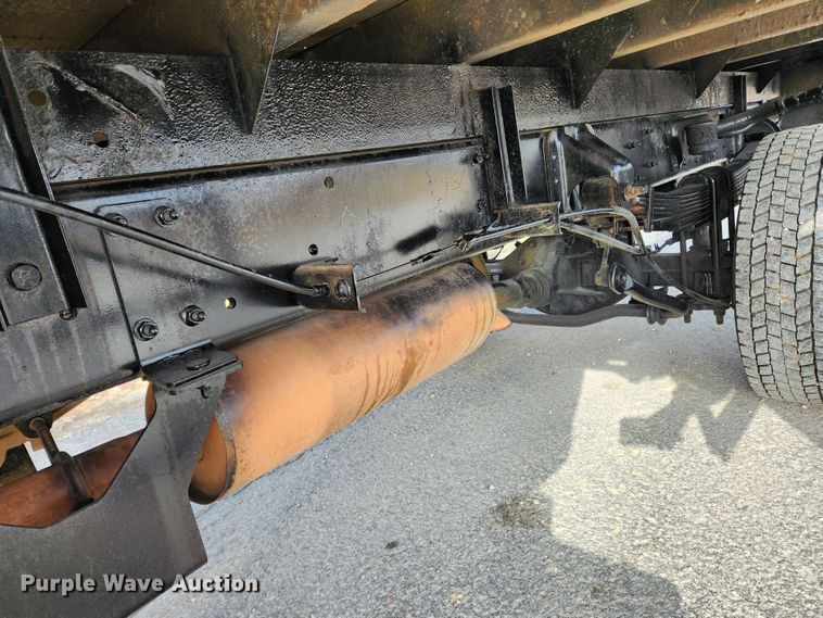 image for item KT9457 2007 GMC C5500  flatbed truck