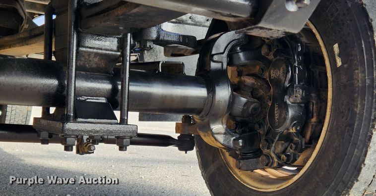 image for item KT9457 2007 GMC C5500  flatbed truck