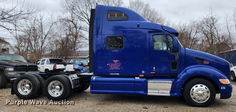 image for item KT9471 2005 Peterbilt 387  semi truck