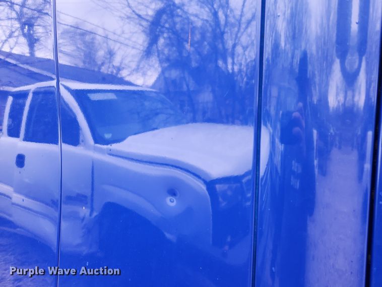 image for item KT9471 2005 Peterbilt 387  semi truck