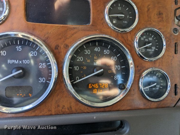 image for item LK9463 2007 Peterbilt 379  semi truck