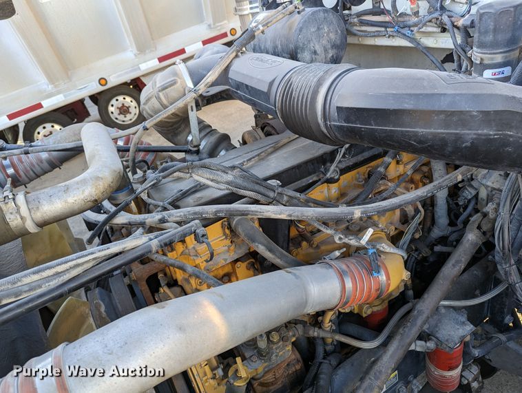 image for item LK9463 2007 Peterbilt 379  semi truck