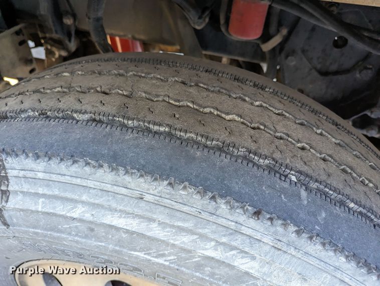 image for item LK9463 2007 Peterbilt 379  semi truck