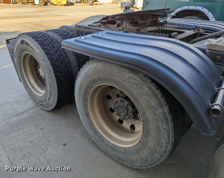 image for item LK9463 2007 Peterbilt 379  semi truck