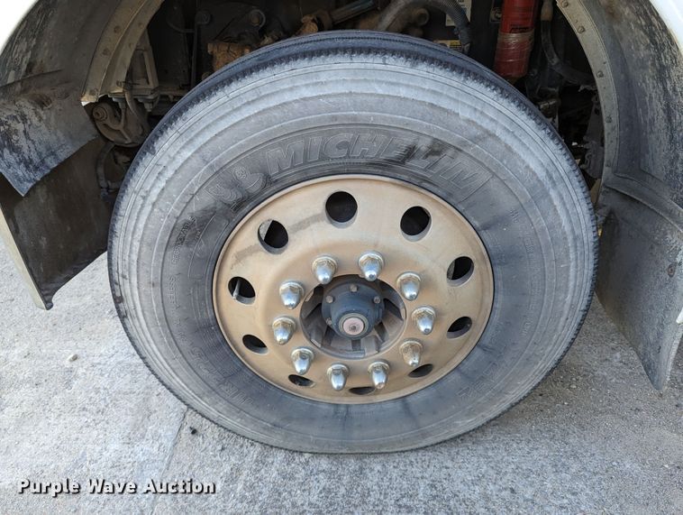 image for item LK9463 2007 Peterbilt 379  semi truck