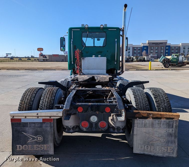 image for item LK9466 2014 Freightliner Coronado SD  semi truck