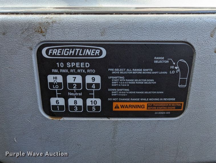 image for item LK9466 2014 Freightliner Coronado SD  semi truck