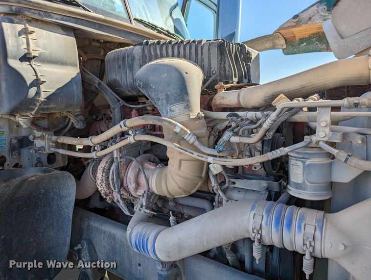 image for item LK9466 2014 Freightliner Coronado SD  semi truck