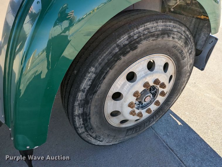 image for item LK9466 2014 Freightliner Coronado SD  semi truck