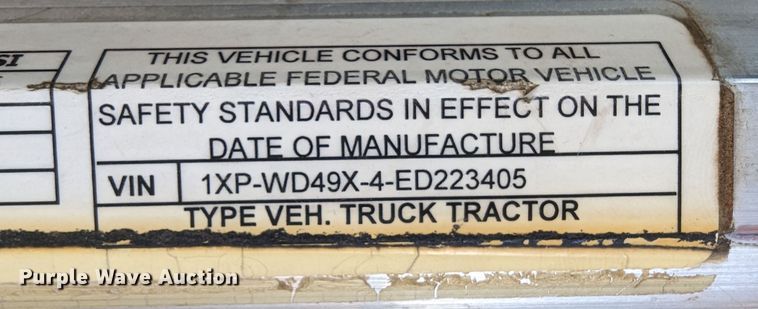 image for item LK9467 2014 Peterbilt 388  semi truck