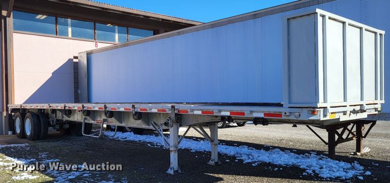 image for item LR9160 1989 Utility  flatbed trailer