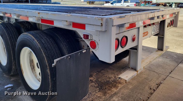 image for item LR9160 1989 Utility  flatbed trailer