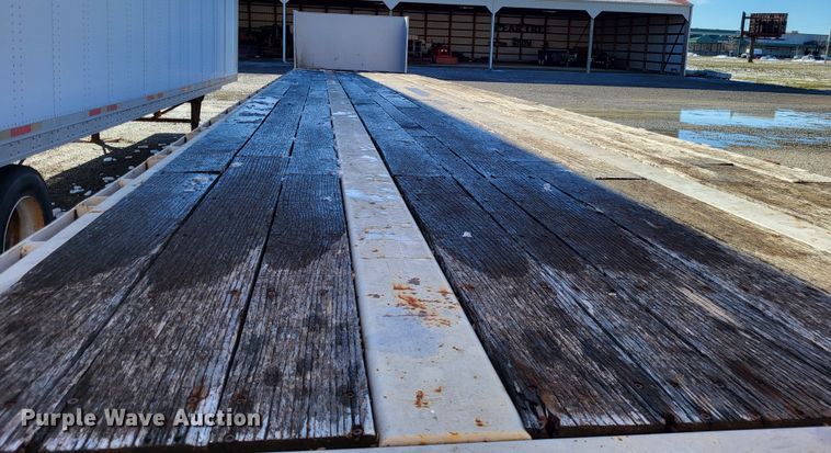 image for item LR9160 1989 Utility  flatbed trailer