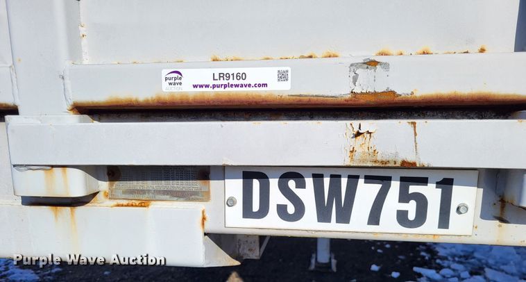 image for item LR9160 1989 Utility  flatbed trailer