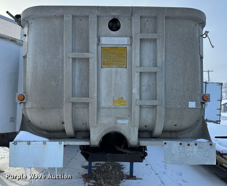 image for item LT9343 1982 Fruehauf  end dump trailer