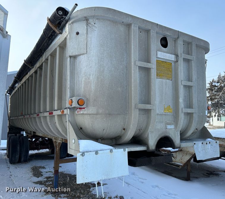image for item LT9343 1982 Fruehauf  end dump trailer