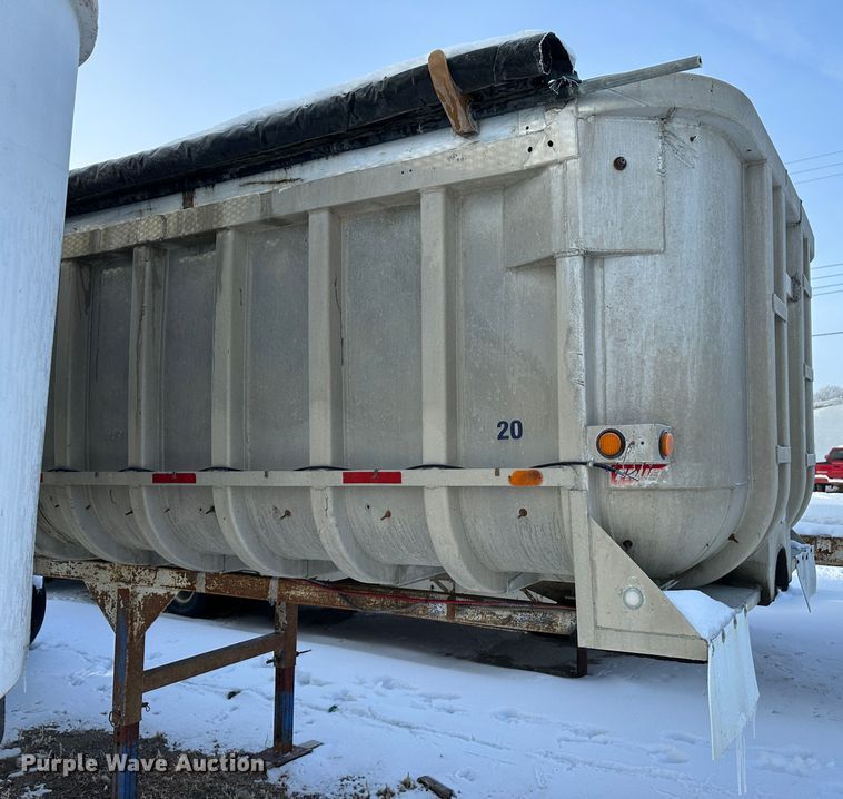image for item LT9343 1982 Fruehauf  end dump trailer