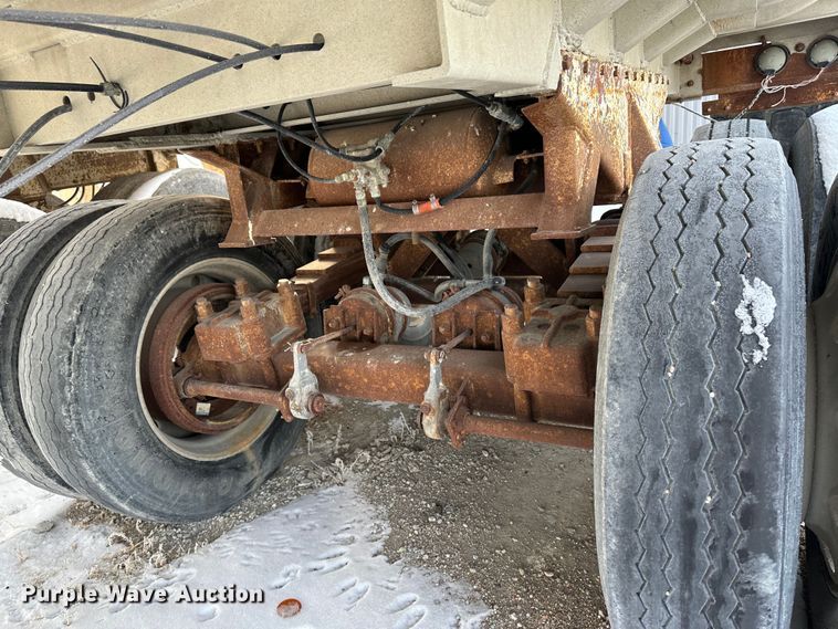 image for item LT9343 1982 Fruehauf  end dump trailer