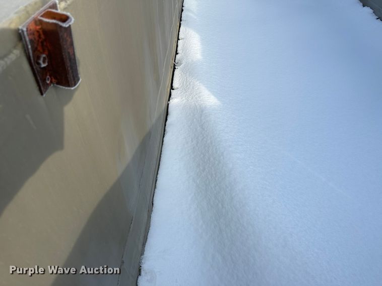 image for item LT9343 1982 Fruehauf  end dump trailer