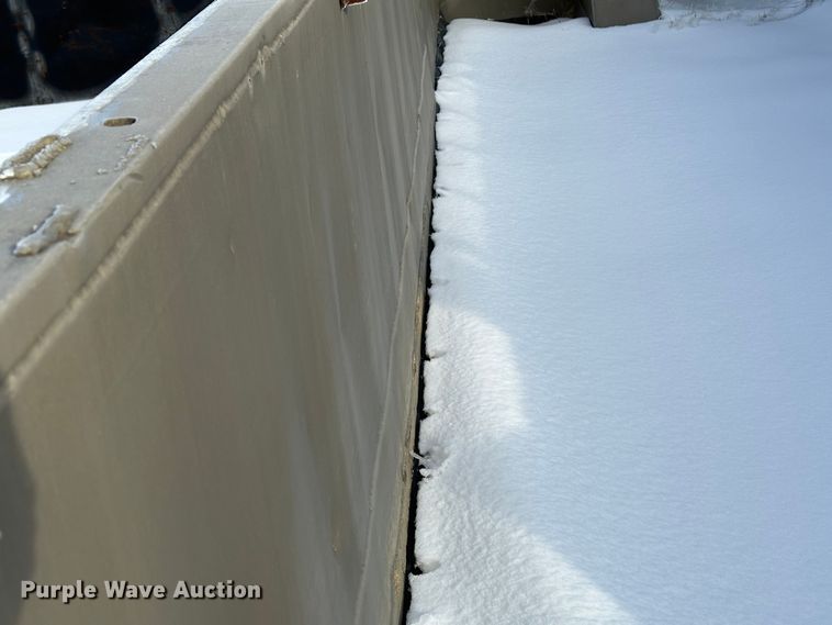 image for item LT9343 1982 Fruehauf  end dump trailer