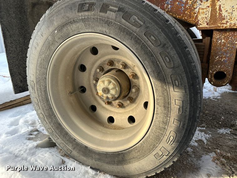 image for item LT9343 1982 Fruehauf  end dump trailer