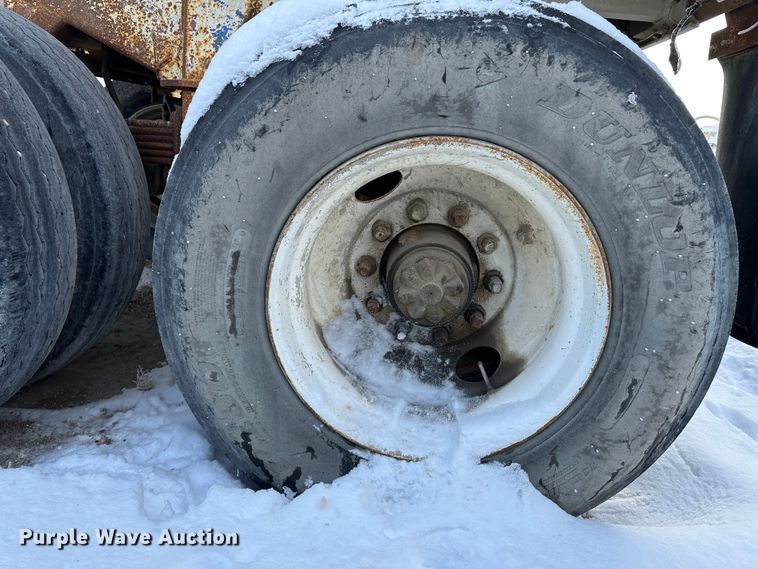 image for item LT9343 1982 Fruehauf  end dump trailer