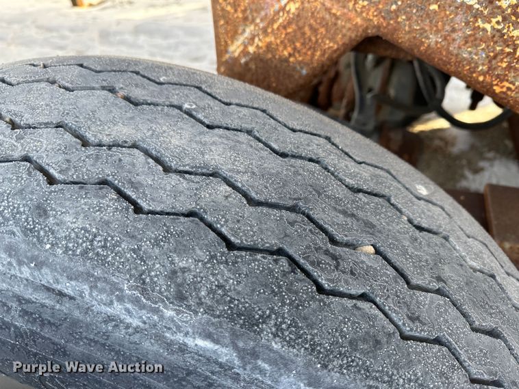 image for item LT9343 1982 Fruehauf  end dump trailer