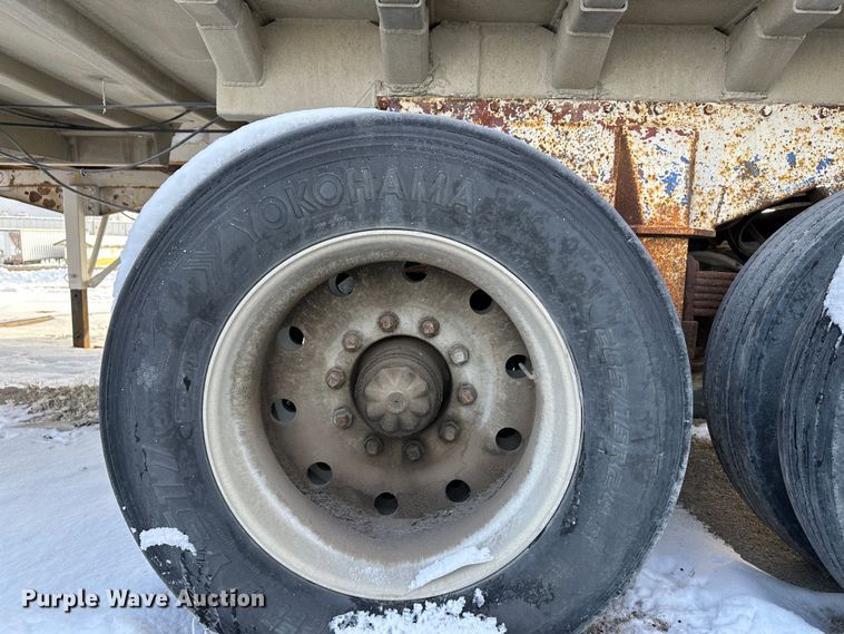 image for item LT9343 1982 Fruehauf  end dump trailer