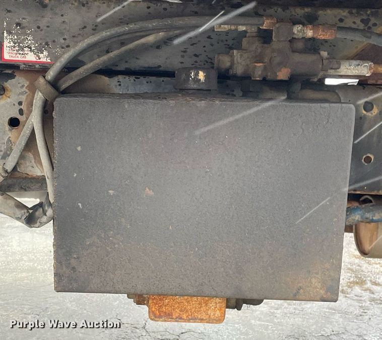 image for item MA9847 2002 GMC C6500  dump flatbed truck