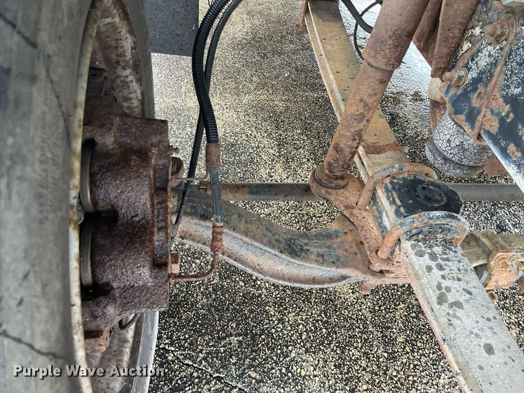 image for item MA9847 2002 GMC C6500  dump flatbed truck