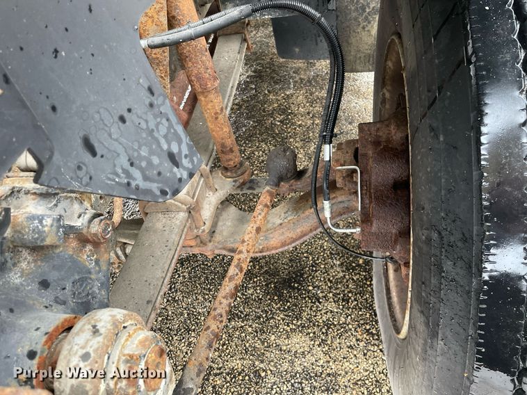 image for item MA9847 2002 GMC C6500  dump flatbed truck