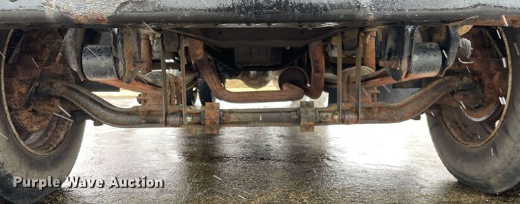 image for item MA9847 2002 GMC C6500  dump flatbed truck