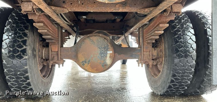 image for item MA9847 2002 GMC C6500  dump flatbed truck