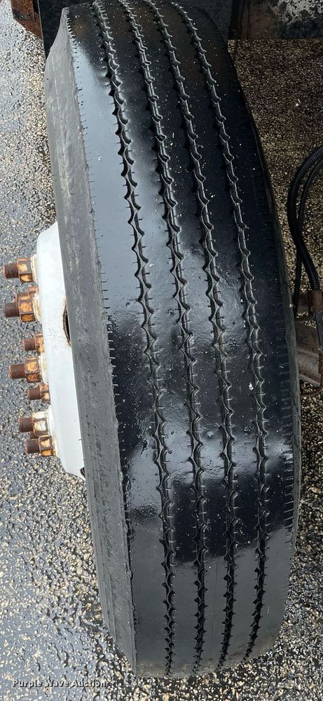 image for item MA9847 2002 GMC C6500  dump flatbed truck