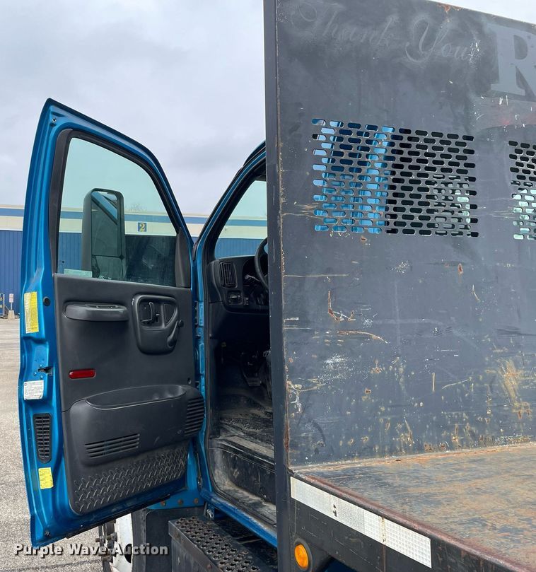 image for item MA9883 2005 GMC C6500  dump flatbed truck