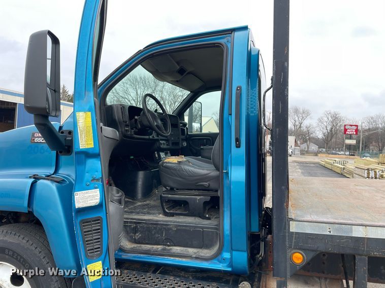 image for item MA9883 2005 GMC C6500  dump flatbed truck