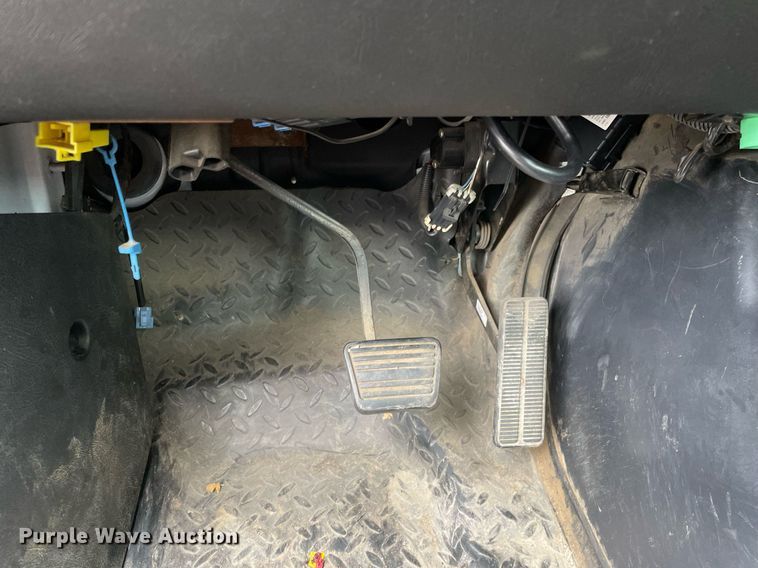 image for item MA9883 2005 GMC C6500  dump flatbed truck