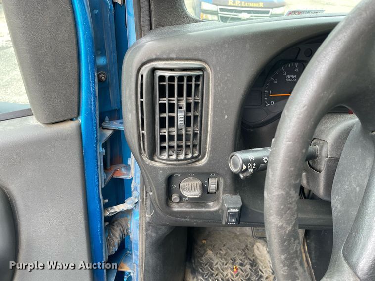 image for item MA9883 2005 GMC C6500  dump flatbed truck