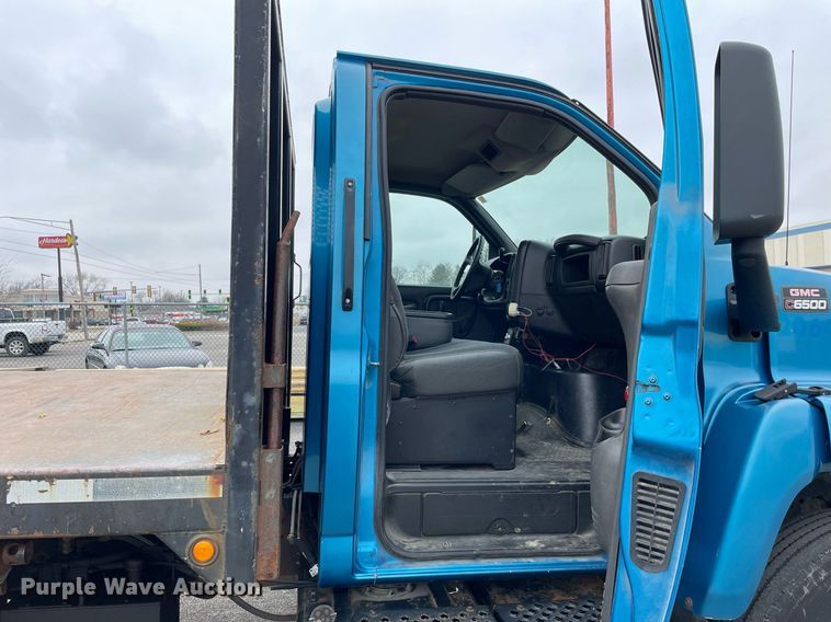 image for item MA9883 2005 GMC C6500  dump flatbed truck