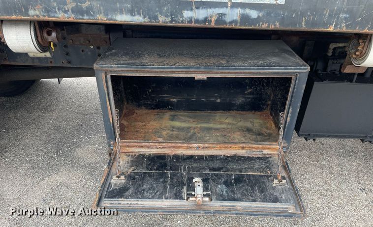 image for item MA9883 2005 GMC C6500  dump flatbed truck