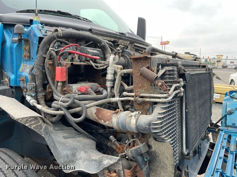 image for item MA9883 2005 GMC C6500  dump flatbed truck