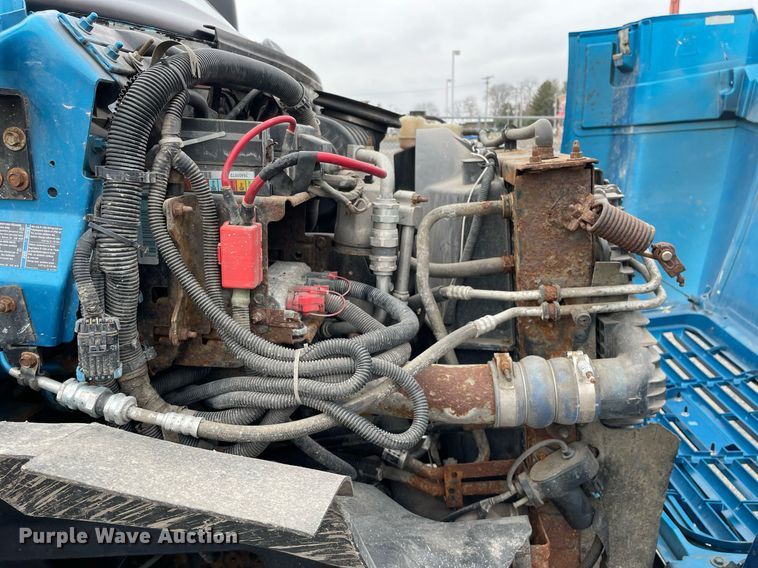 image for item MA9883 2005 GMC C6500  dump flatbed truck