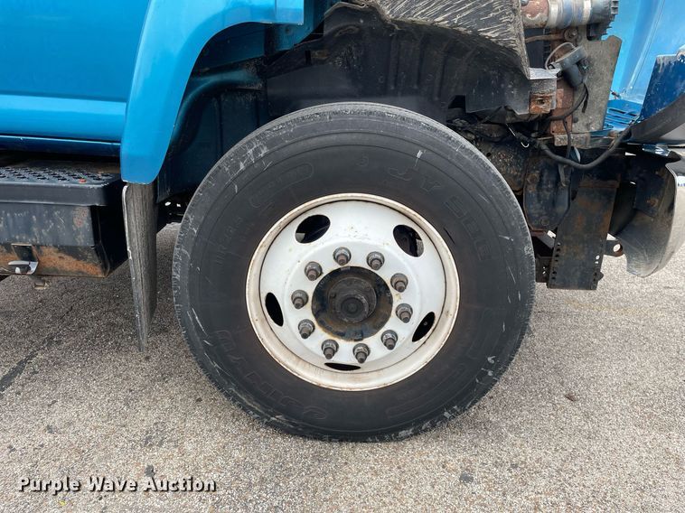 image for item MA9883 2005 GMC C6500  dump flatbed truck