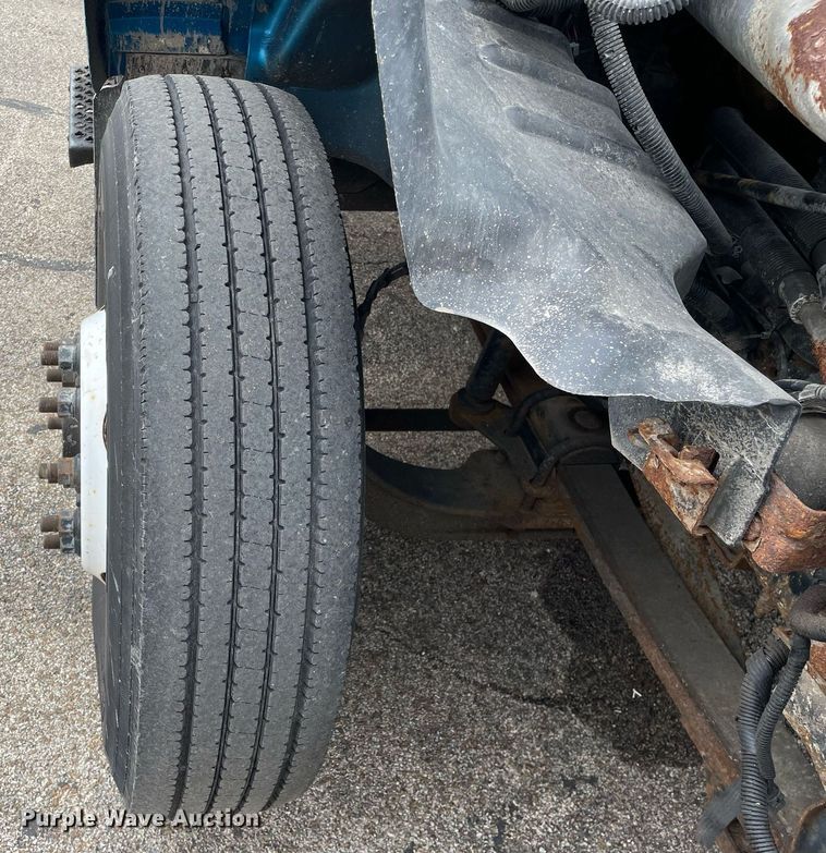 image for item MA9883 2005 GMC C6500  dump flatbed truck