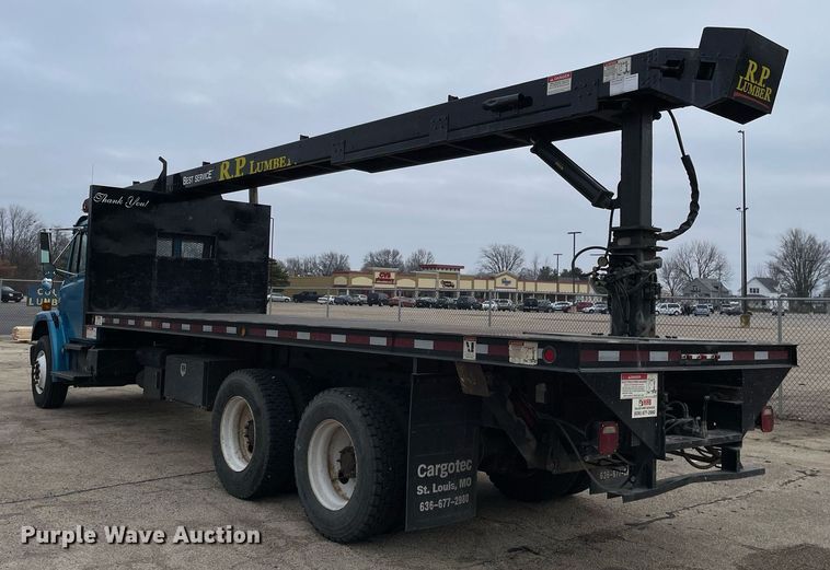 image for item MA9884 2004 Freightliner FL80  flatbed truck