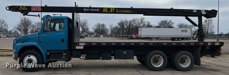 image for item MA9884 2004 Freightliner FL80  flatbed truck