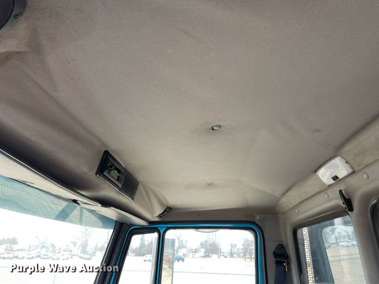 image for item MA9884 2004 Freightliner FL80  flatbed truck