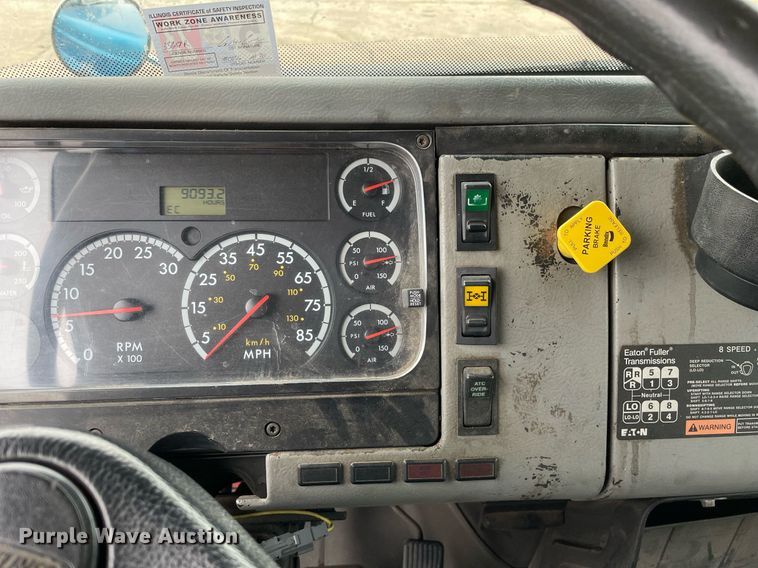 image for item MA9884 2004 Freightliner FL80  flatbed truck