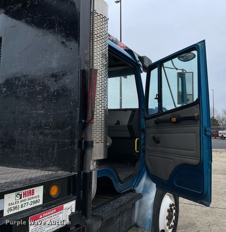 image for item MA9884 2004 Freightliner FL80  flatbed truck