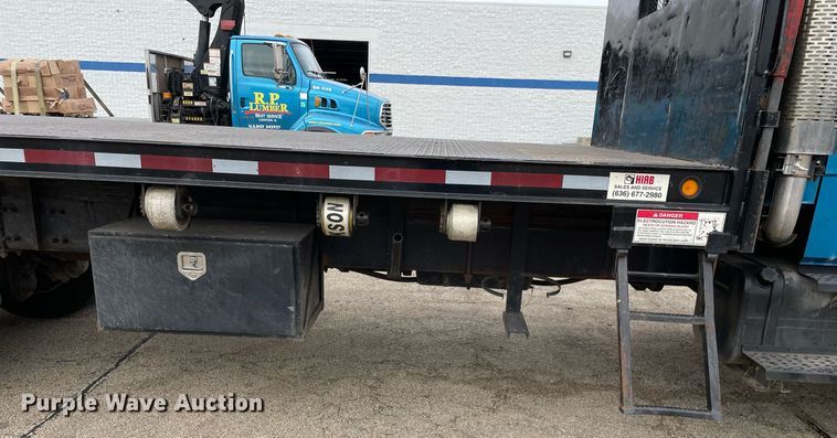 image for item MA9884 2004 Freightliner FL80  flatbed truck